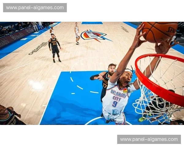 雷霆多点开花,半场建立12分领先优势 雷霆多点开花,半场建立12分领先优势